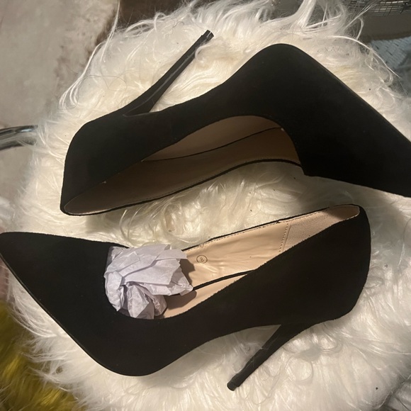 PrettyLittleThing Black Stilettos Size 10 - Picture 3 of 6